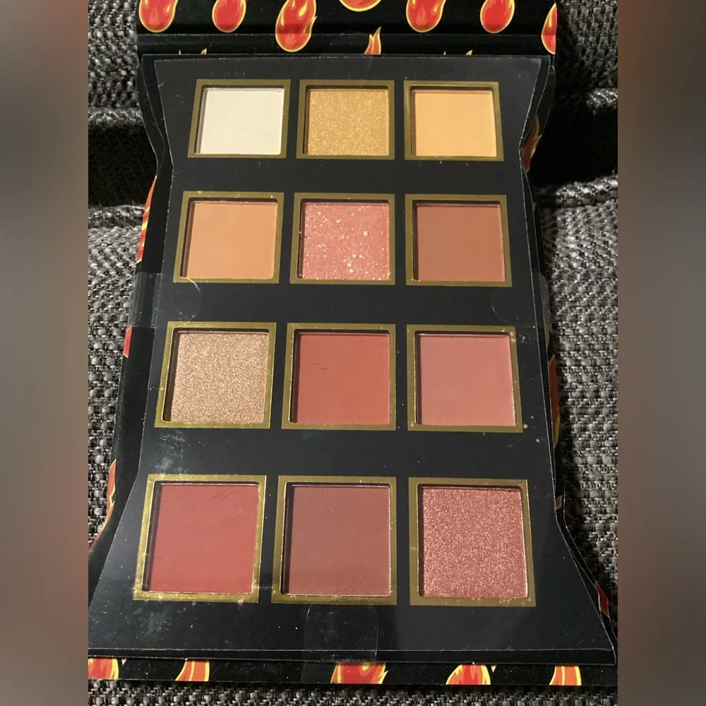 Cheetos Flaming Hot Eyeshadow Palette